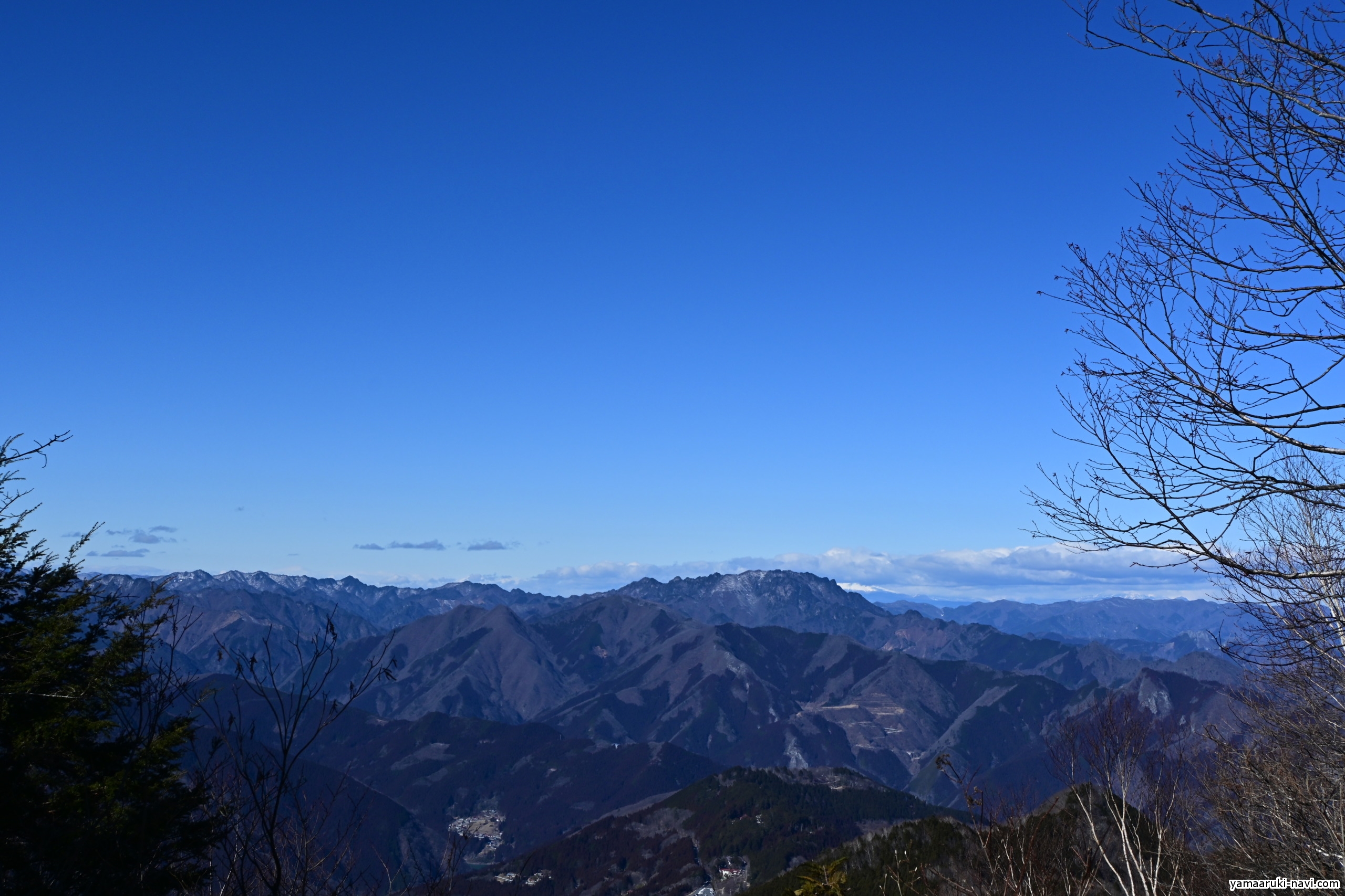 霧藻ヶ峰休憩所からの眺望